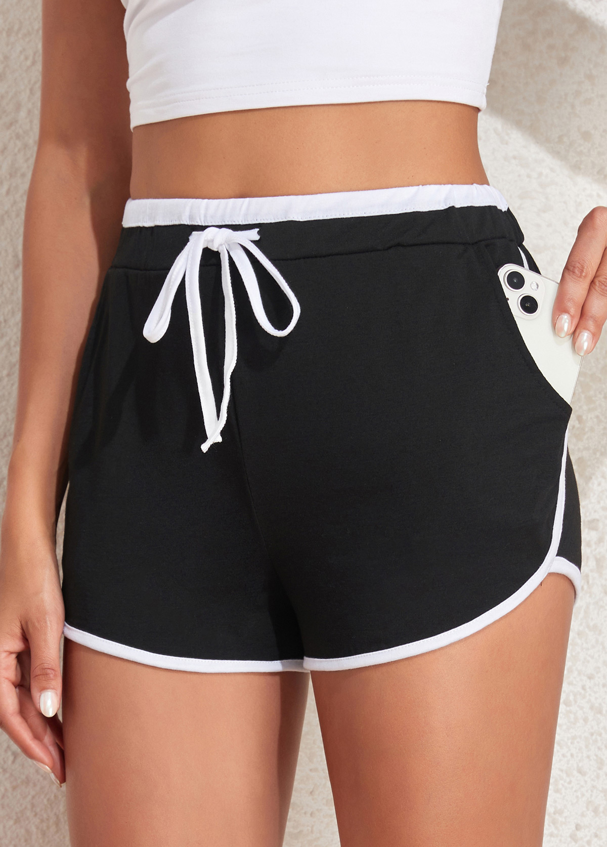 Black bottoms,Plain Color bottoms,Contrast Binding Black Regular Drawastring High Waisted Shorts