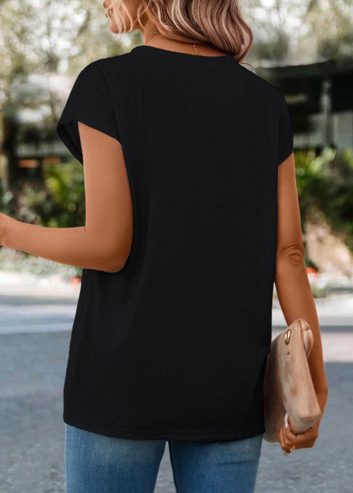 Black tops,Floral tops,Floral Print Black Round Neck T Shirt