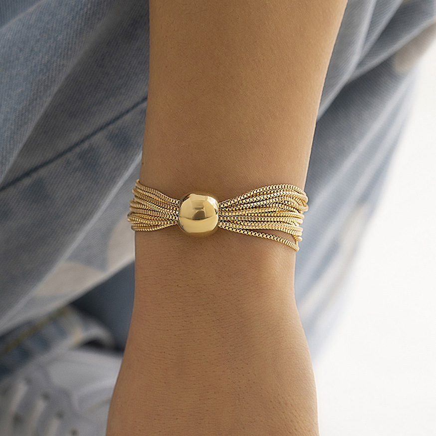 Gold jewelry,Other jewelry,Layered Design Iron Detail Gold Bracelet