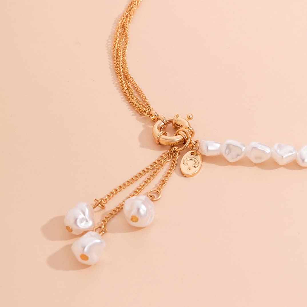 Gold jewelry,White jewelry,Contrast Color jewelry,Asymmetric Pearl Detail Gold Chain Necklace