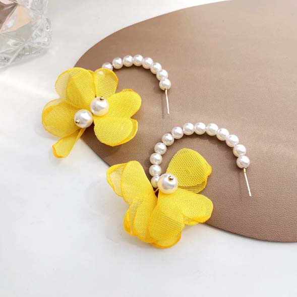 Yellow jewelry,Floral jewelry,Plants jewelry,Pearl Detail Yellow Floral Design Earrings