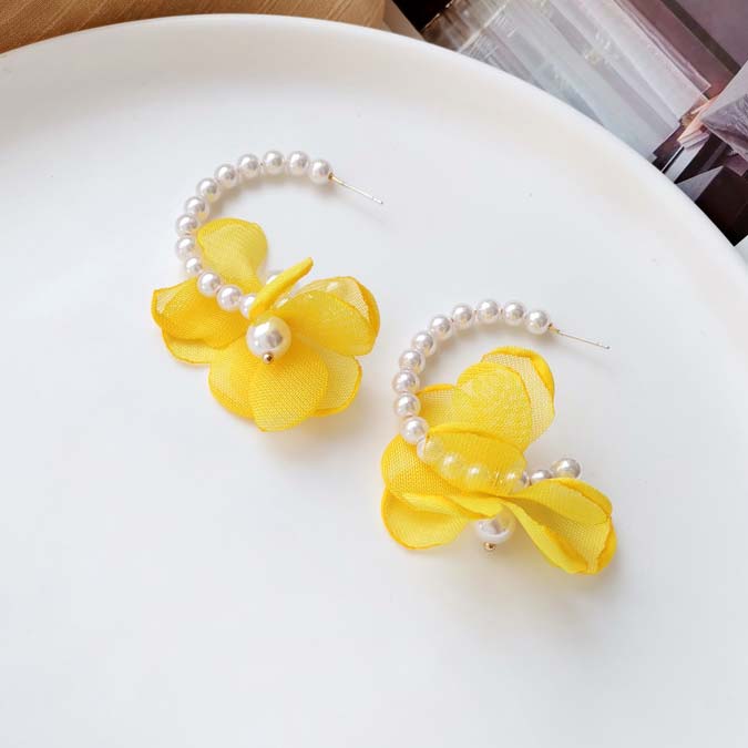 Yellow jewelry,Floral jewelry,Plants jewelry,Pearl Detail Yellow Floral Design Earrings