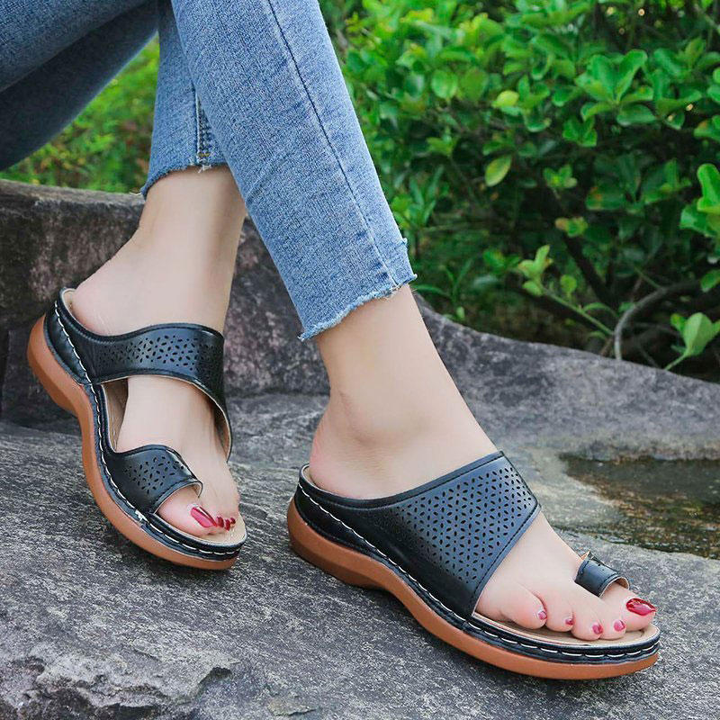 Black accessories,Plain Color accessories,Black Rubber Mid Heel Toe Post Slippers