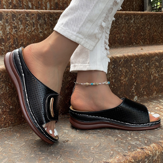 Black accessories,Plain Color accessories,Black Metal Detail Open Toe Sliders