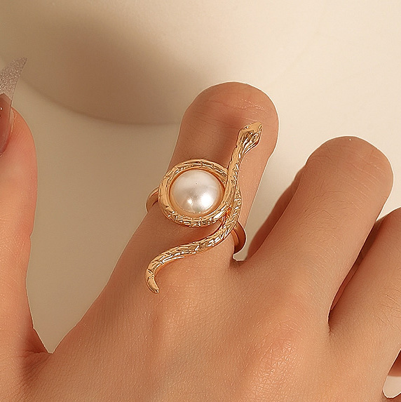 Gold jewelry,White jewelry,Contrast Color jewelry,Gold Metal Pearl Snake Design Ring