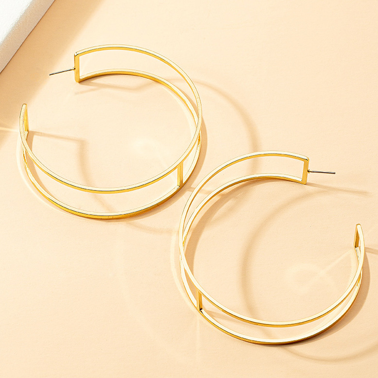 Gold jewelry,Plain Color jewelry,Round Shape Gold Metal Detail Earrings