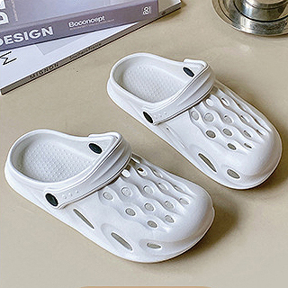 White Falt Round Toe Sliders