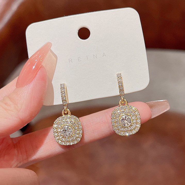 Rhinestone Design Shinning Circular Gold Earrings