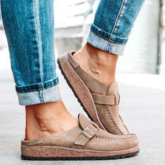 Light Camel Falt Closed Toe Mules