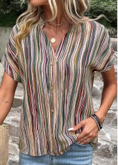 Chemisier vert à col en V et à rayures boutonnées