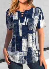 Marineblaue kurzärmlige Rotita-Schnürbluse mit geometrischem Muster