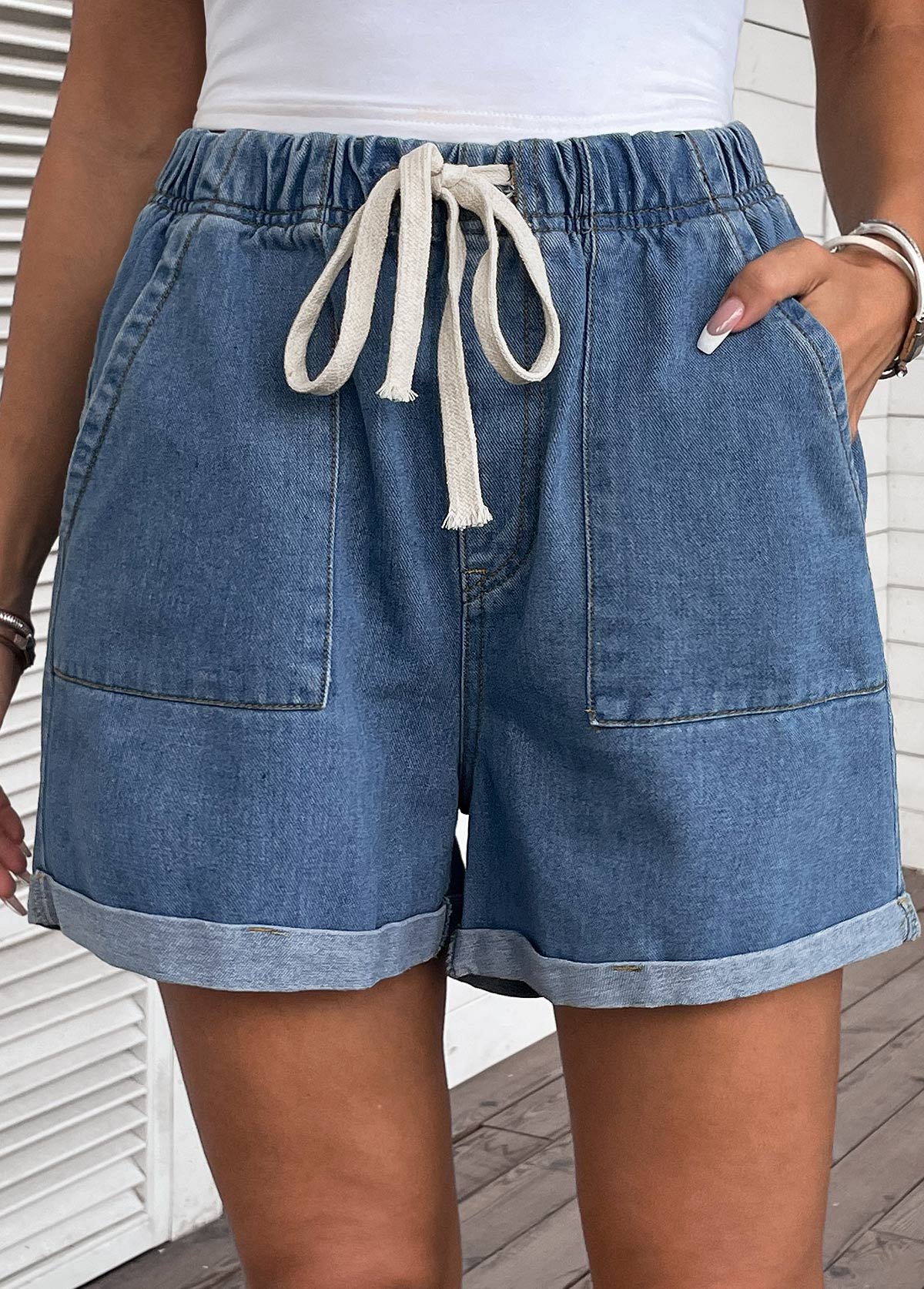 Short en jean taille haute avec cordon de serrage et poche