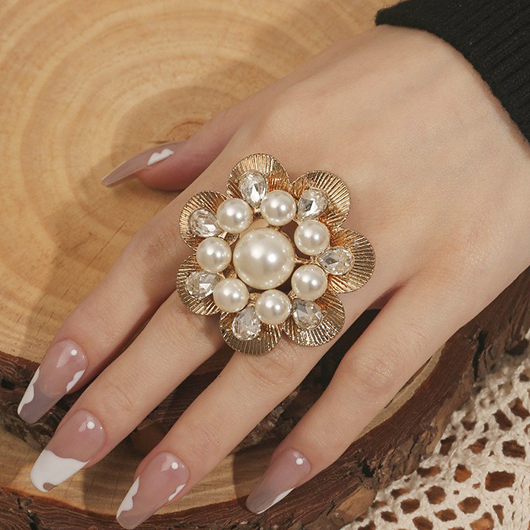 Floral Design Pearl Detail Gold Ring