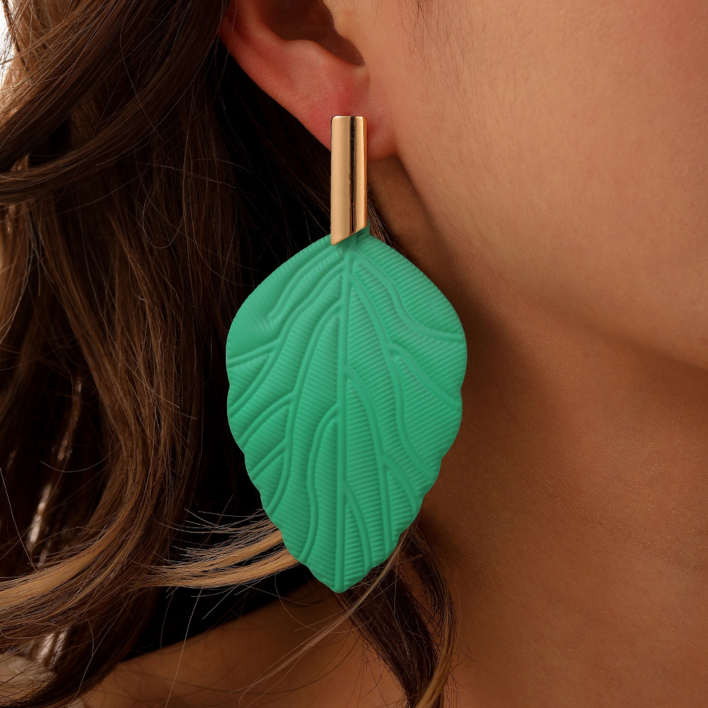 Leaf Metal Detail Mint Green Earrings