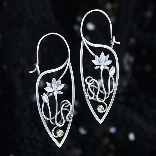 boucles d'oreilles en alliage d'argent avec motif floral