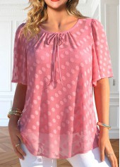 Rotita – Mehrlagige pfirsichrote Bluse mit Rundhalsausschnitt und kurzen Ärmeln