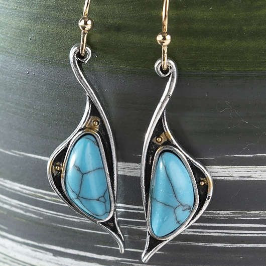 Peacock Blue jewelry,Geometric jewelry,Peacock Blue Alloy Detail Patchwork Earrings