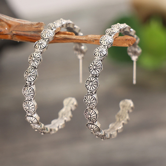 Round Vintage Detail Silver Alloy Earrings