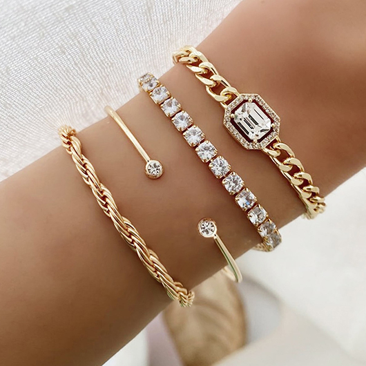 ensemble de bracelets en métal doré avec strass carrés