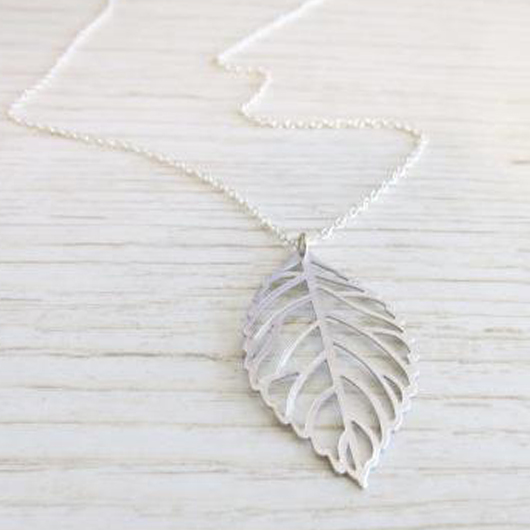 Silver jewelry,Plants jewelry,Leaf Design Alloy Detail Silver Necklace