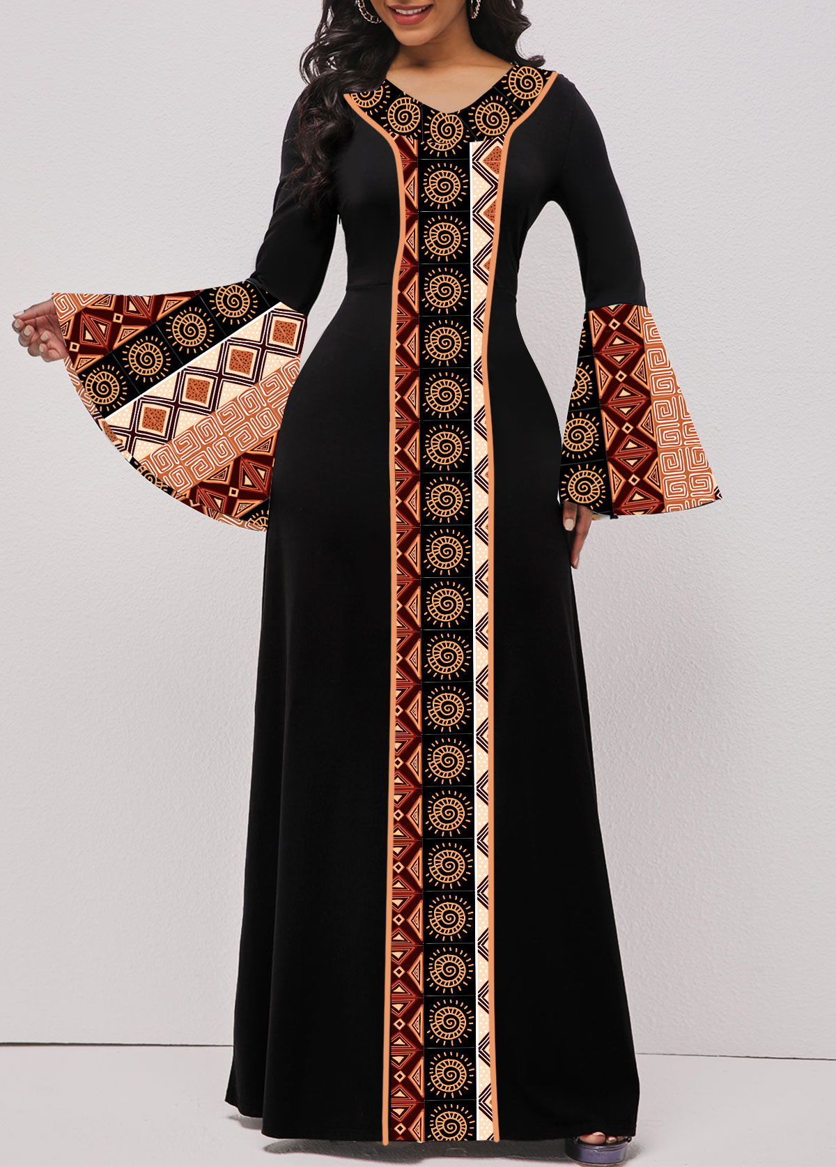 Rotita - Robe longue noire à imprimé tribal et patchwork col en V