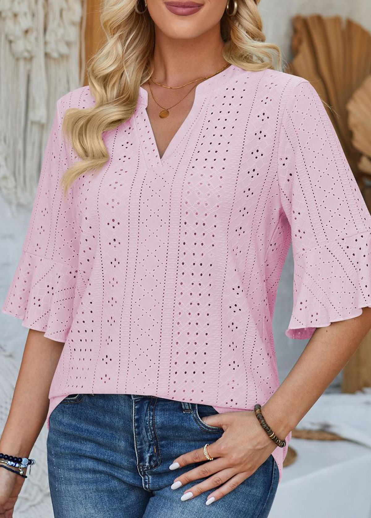 Rosafarbenes Jacquard-T-Shirt mit geteiltem Ausschnitt und halben Ärmeln