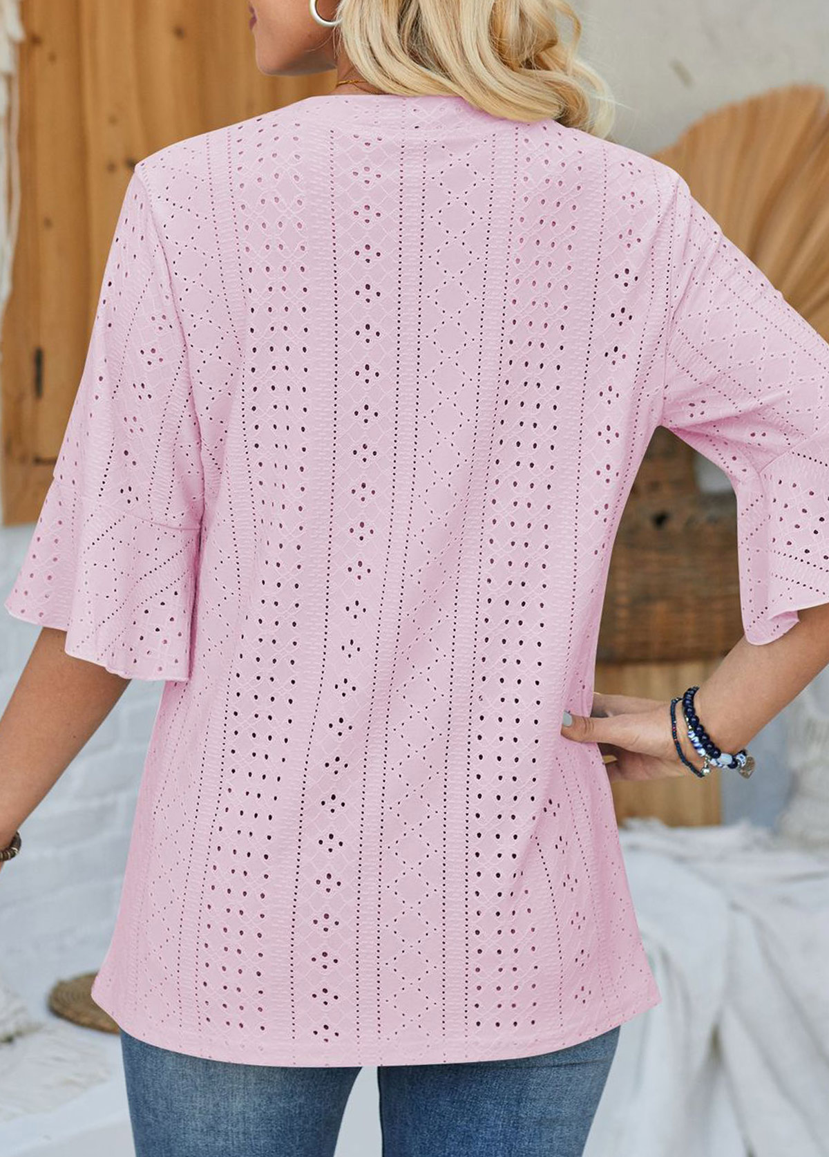 Rosafarbenes Jacquard-T-Shirt mit geteiltem Ausschnitt und halben Ärmeln
