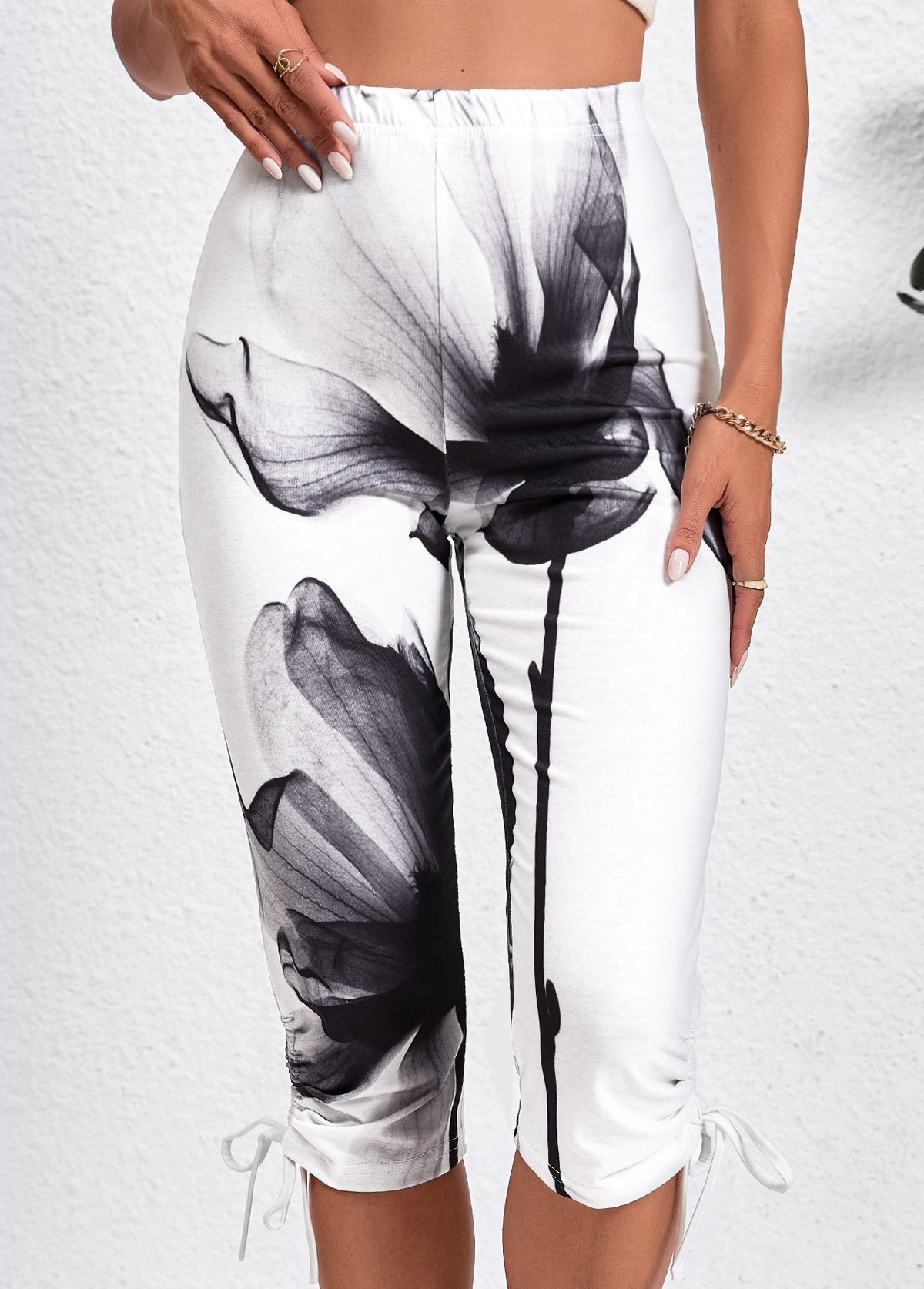 Pantalon slim blanc à taille élastique imprimé peinture à l'encre avec cordon de serrage