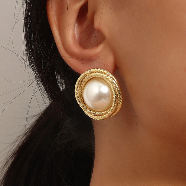 Round Pearl Design Gold Alloy Earrings