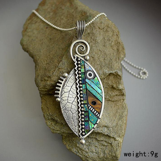 Leaf Design Green Metal Chevron Necklace