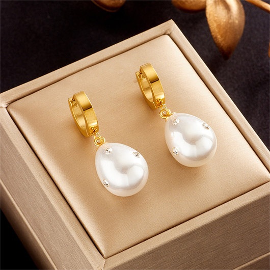 Pearl Teardrop Rhinestone Design Gold Earrings