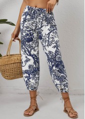 Weiße Jogger-Hose mit Kordelzug und mittelhohem Bund und Taschenblatt-Print