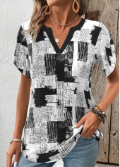 Rotita Kurzarm-T-Shirt mit geteiltem geometrischem Print in Schwarz