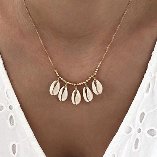 Shell Gold Beaded Alloy Pendant Necklace