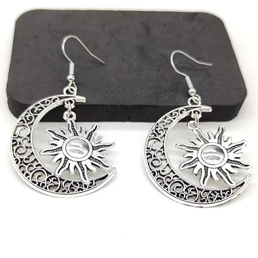 Silver jewelry,Plain Color jewelry,Vintage Moon Detail Silver Alloy Earrings
