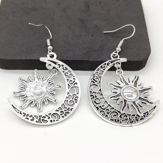 Silver jewelry,Plain Color jewelry,Vintage Moon Detail Silver Alloy Earrings