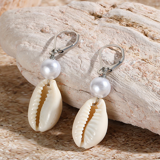 Raw white jewelry,Other jewelry,Shell Detail Pearl Raw White Earrings