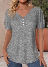 Rotita-Knopf hellgrau meliertes T-Shirt mit V-Ausschnitt