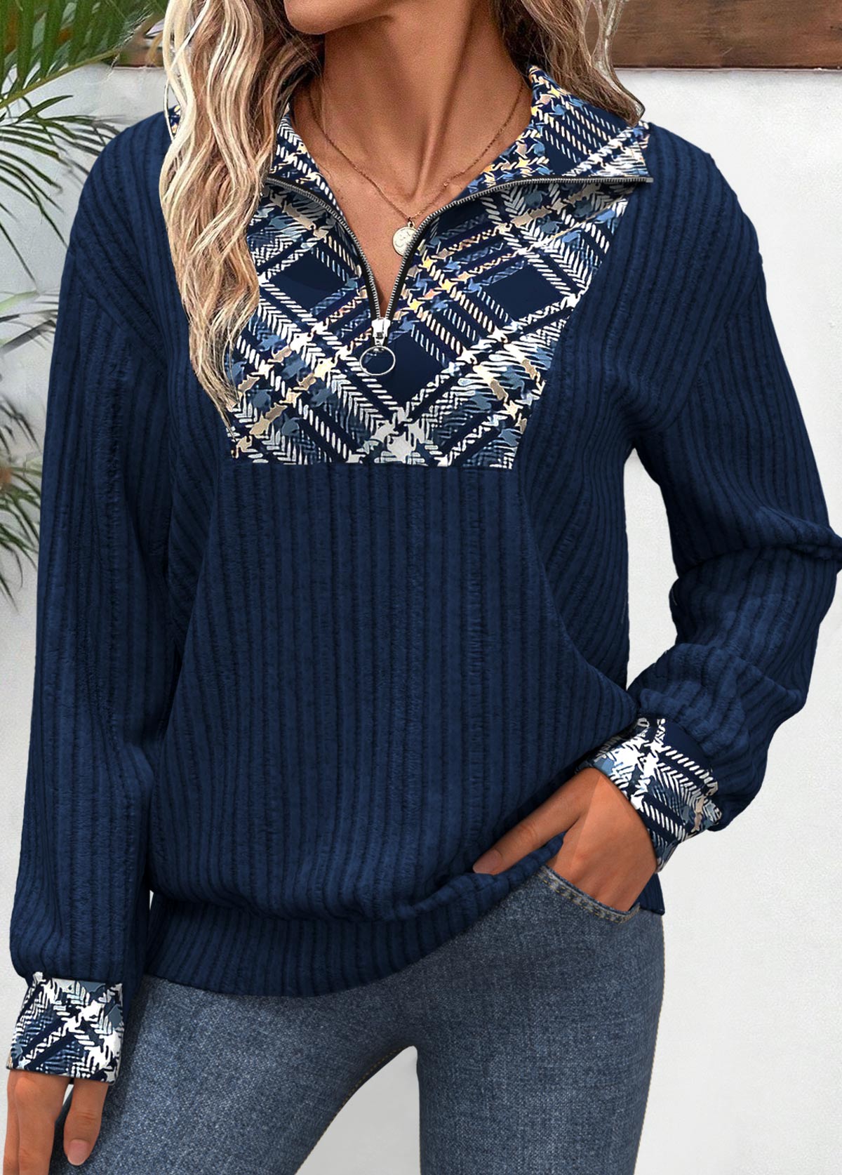 Rotita Patchwork-Sweatshirt mit Umlegekragen und Pfauenblau