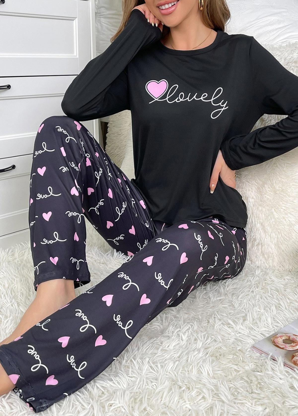 Black loungewear,Heart loungewear,Letter loungewear,Black Round Neck Heart Print Lounge Top and Pants