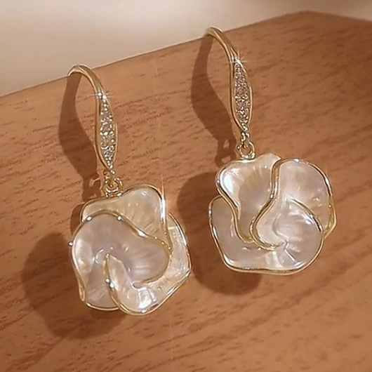 White jewelry,Golden jewelry,White Alloy Camellia One Pair Earrings