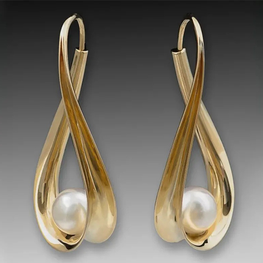 Golden jewelry,Gold Geometric Copper Detail Pearl Earrings