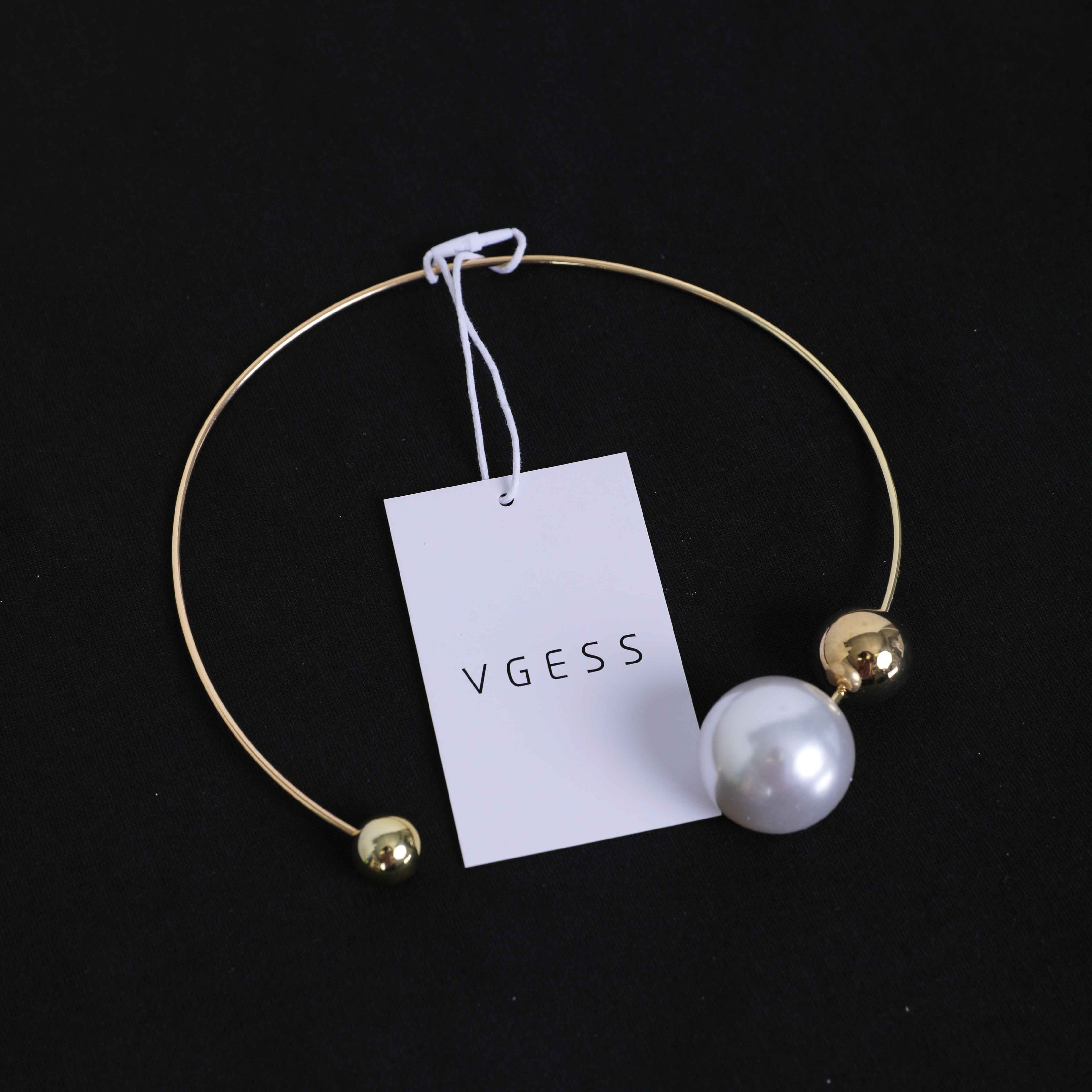Gold jewelry,Metal Gold Asymmetrical Pearl Design Necklace