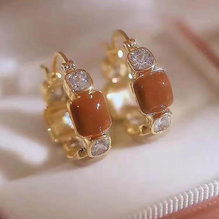 Golden jewelry,Artificial Rhinestones Polyresin Detail Golden Earrings