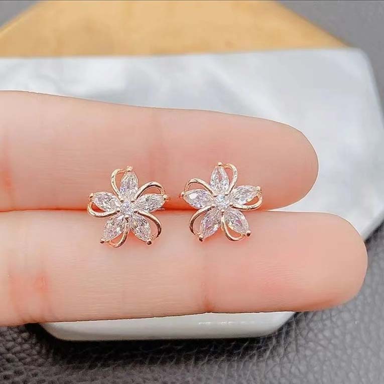 White jewelry,Floral jewelry,Plants jewelry,White Floral Design Copper Geometric Earrings