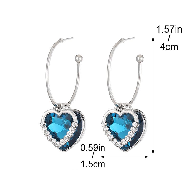 boucles d'oreilles en alliage bleu avec détails en strass en forme de cœur