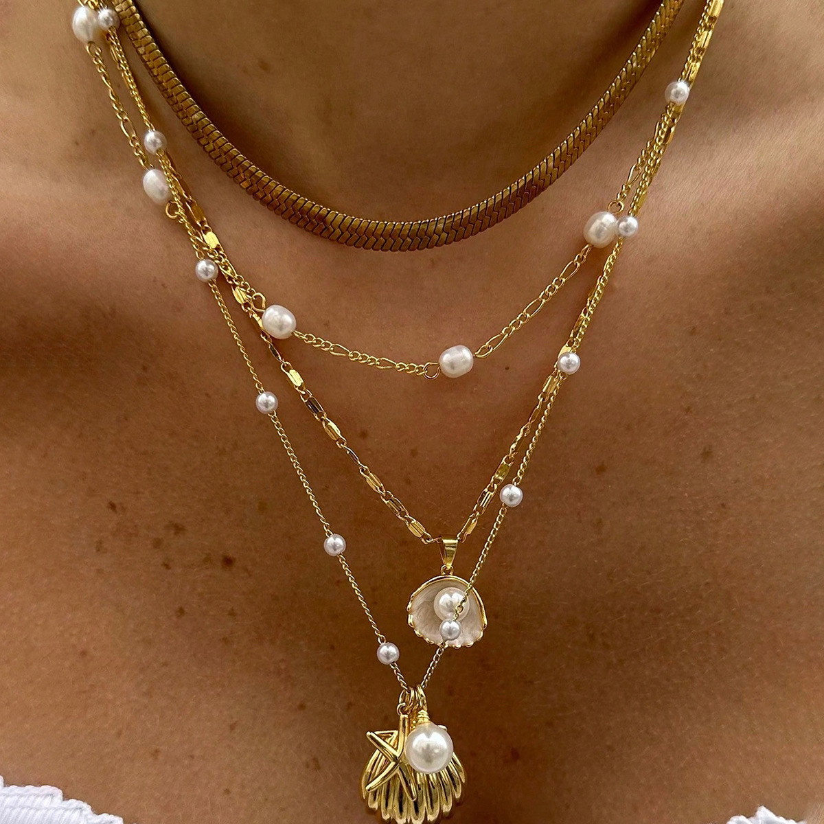 Golden jewelry,Layered Shell Golden Alloy Necklaces Set