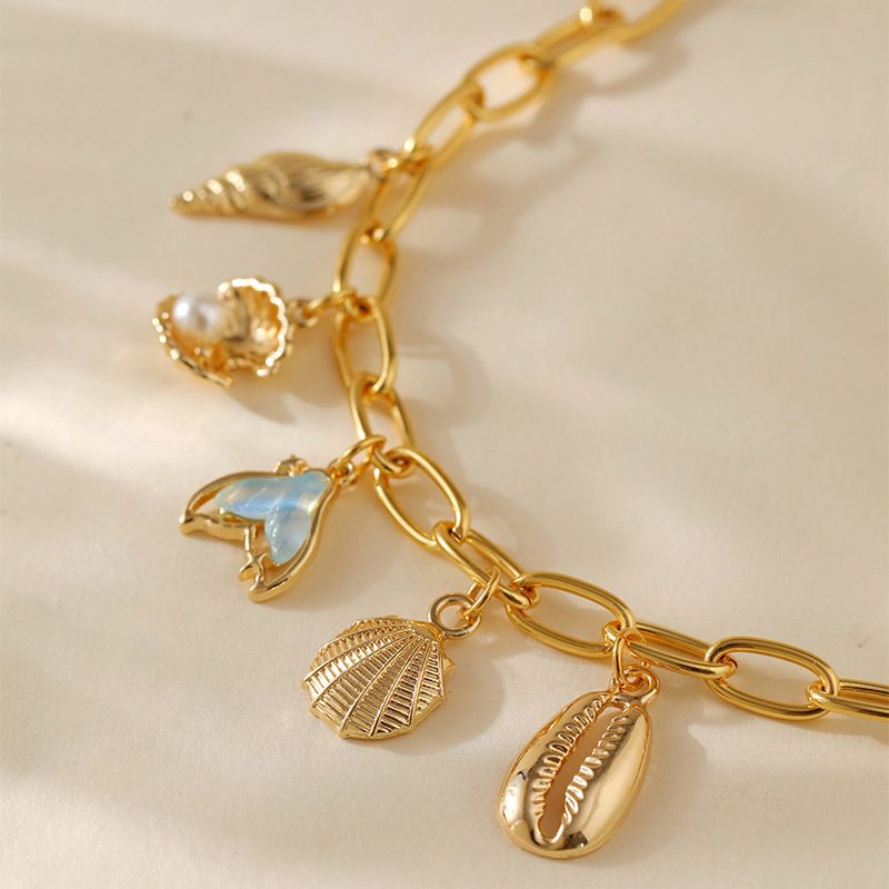 Golden jewelry,Golden Color Shell Copper Material Bracelet
