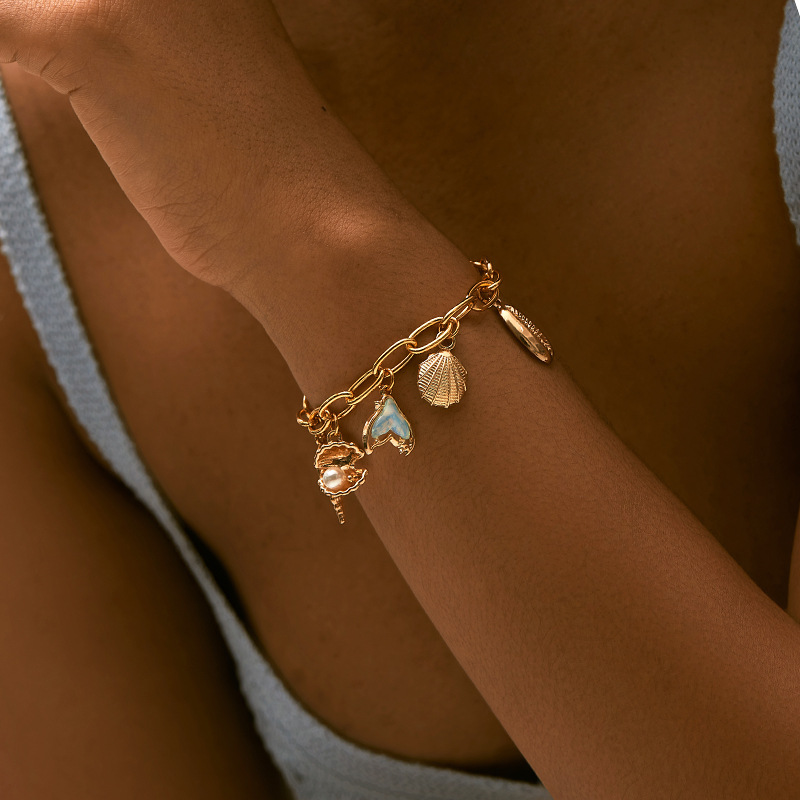 Golden jewelry,Golden Color Shell Copper Material Bracelet