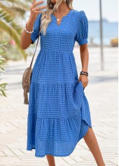 Rotita – Blaues bauchbedeckendes Kleid mit Schlitz am Ausschnitt und kurzen Ärmeln